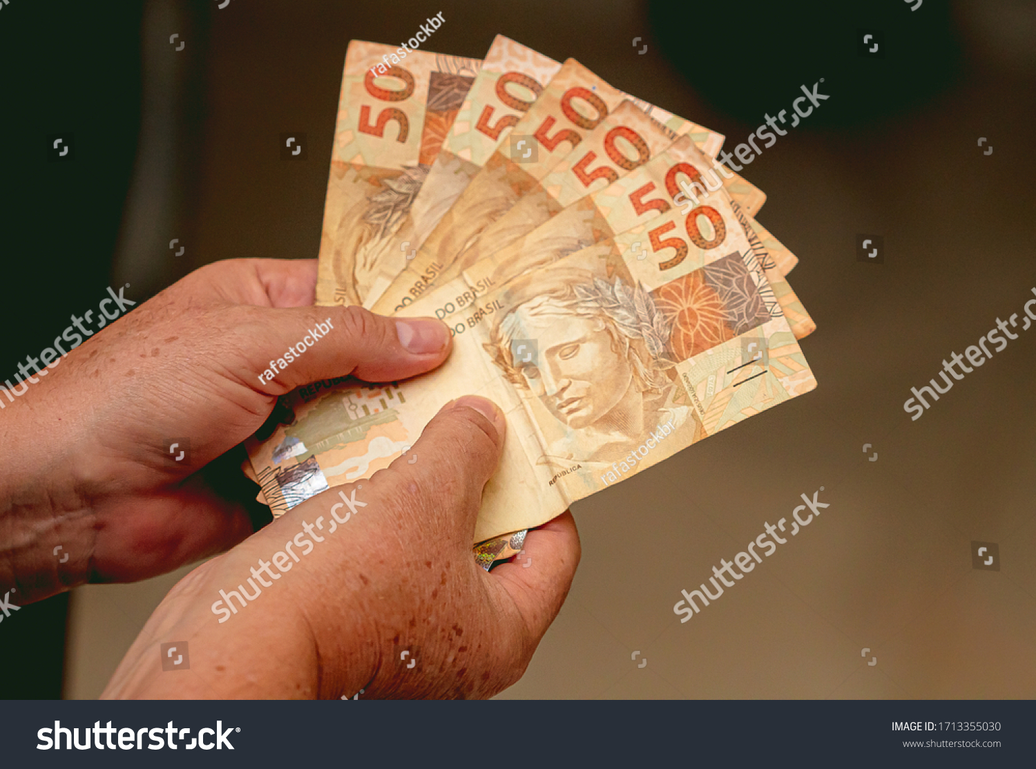 摩尔币(摩尔比英文) 摩尔币(摩尔比英文)